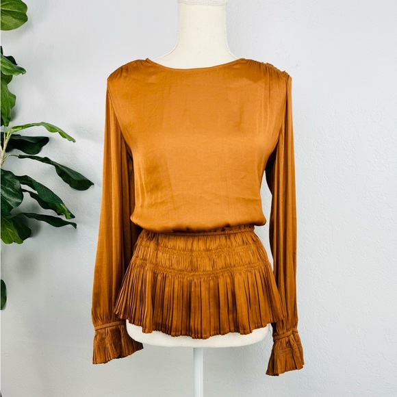 T Tahari Toffee Camel Pleated Smocked Waist Satin Long Sleeve Top - Picture 1 of 7